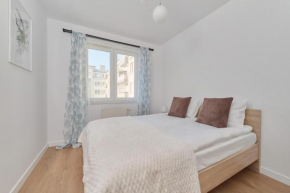 Cozy Apartment Klimasa with Balcony in Wrocław by Noclegi Renters